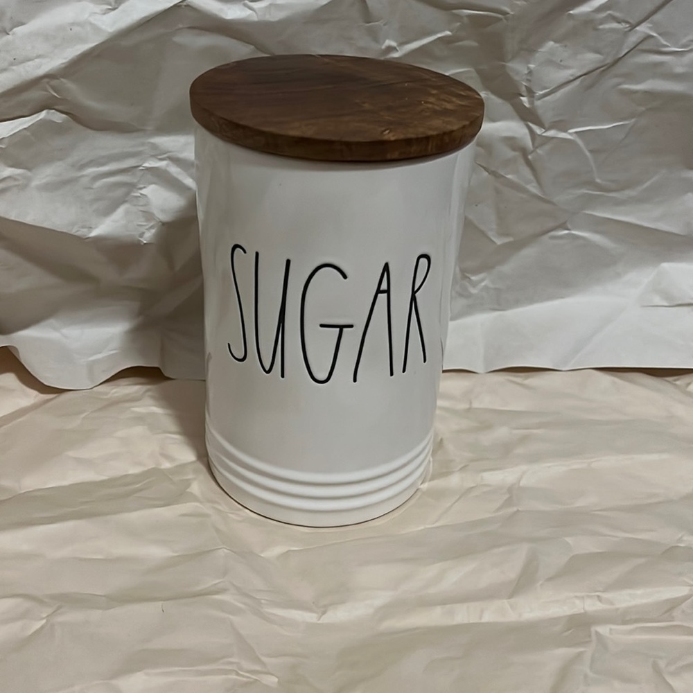Ribbed bottom sugar cellar